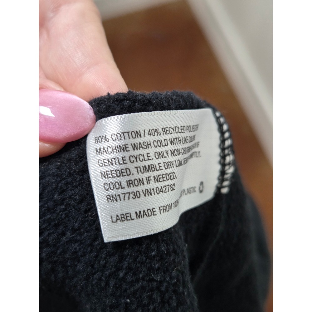 Wild Fable Black Cropped Hoodie Sweatshirt Raw Hem Small - Picture 4 of 4